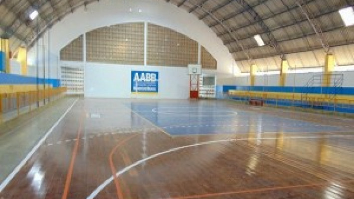 TROCA DE ILUMINAÇÃO DO GINÁSIO ESPORTIVO