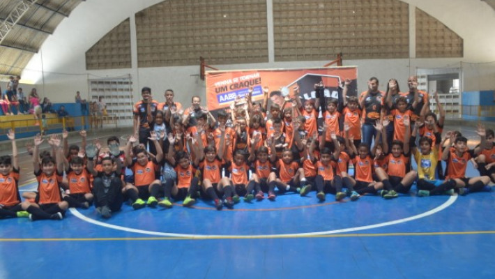 ESCOLINHA DE FUTSAL FALCÃO. INAUGURAÇÃO EM CLIMA DE FESTA