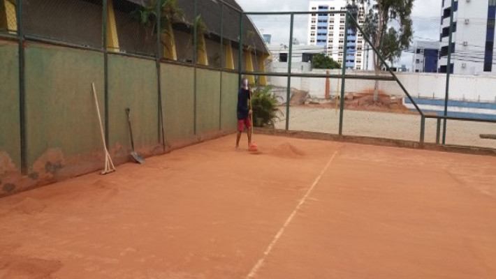 MANUTENÇÃO GERAL NA QUADRA DE TÊNIS
