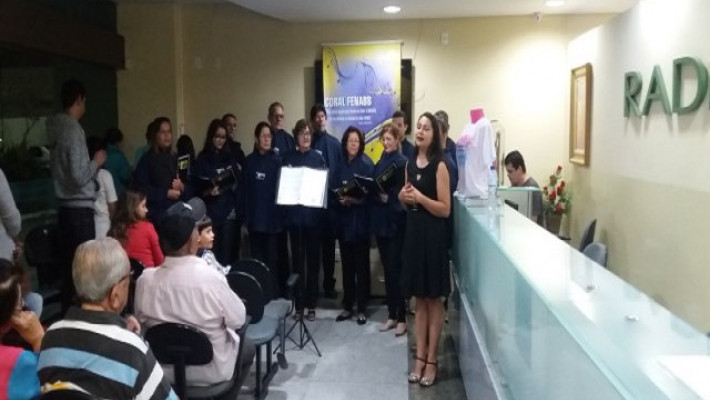 CORAL AABB FEZ APRESENTAÇÃO NO HOSPITAL SANTA ÁGUEDA