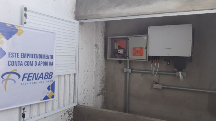 ENERGIA SOLAR COMEÇA A FUNCIONAR