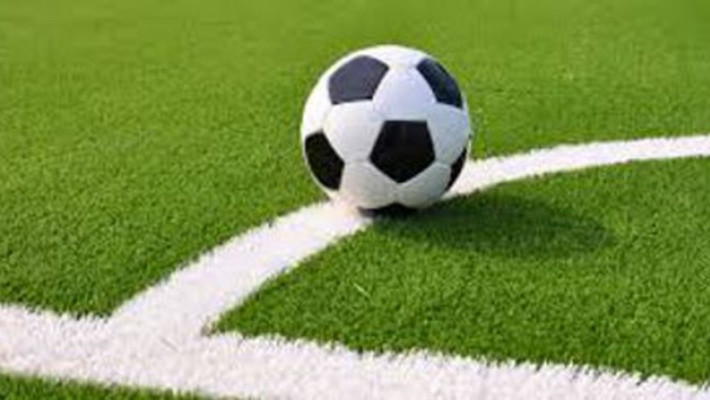 CAMPO COM GRAMADO SINTÉTICO NA AABB CARUARU
